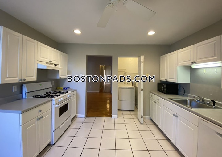 somerville-apartment-for-rent-3-bedrooms-2-baths-dali-inman-squares-4800-4576261 