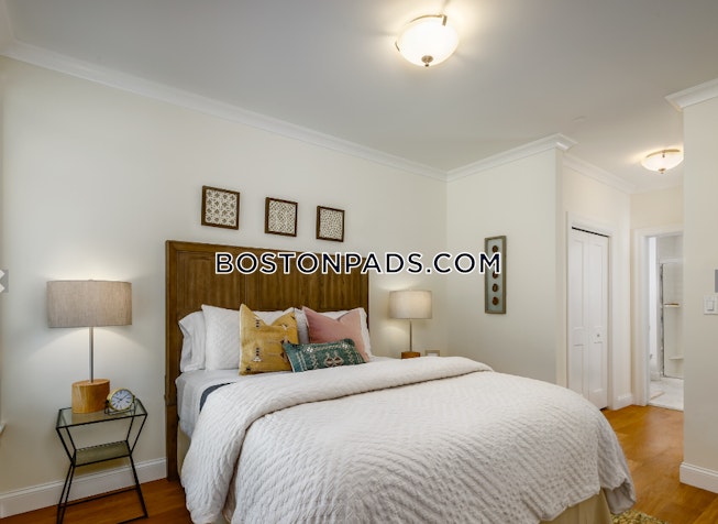 Brookline - $4,235 /mo