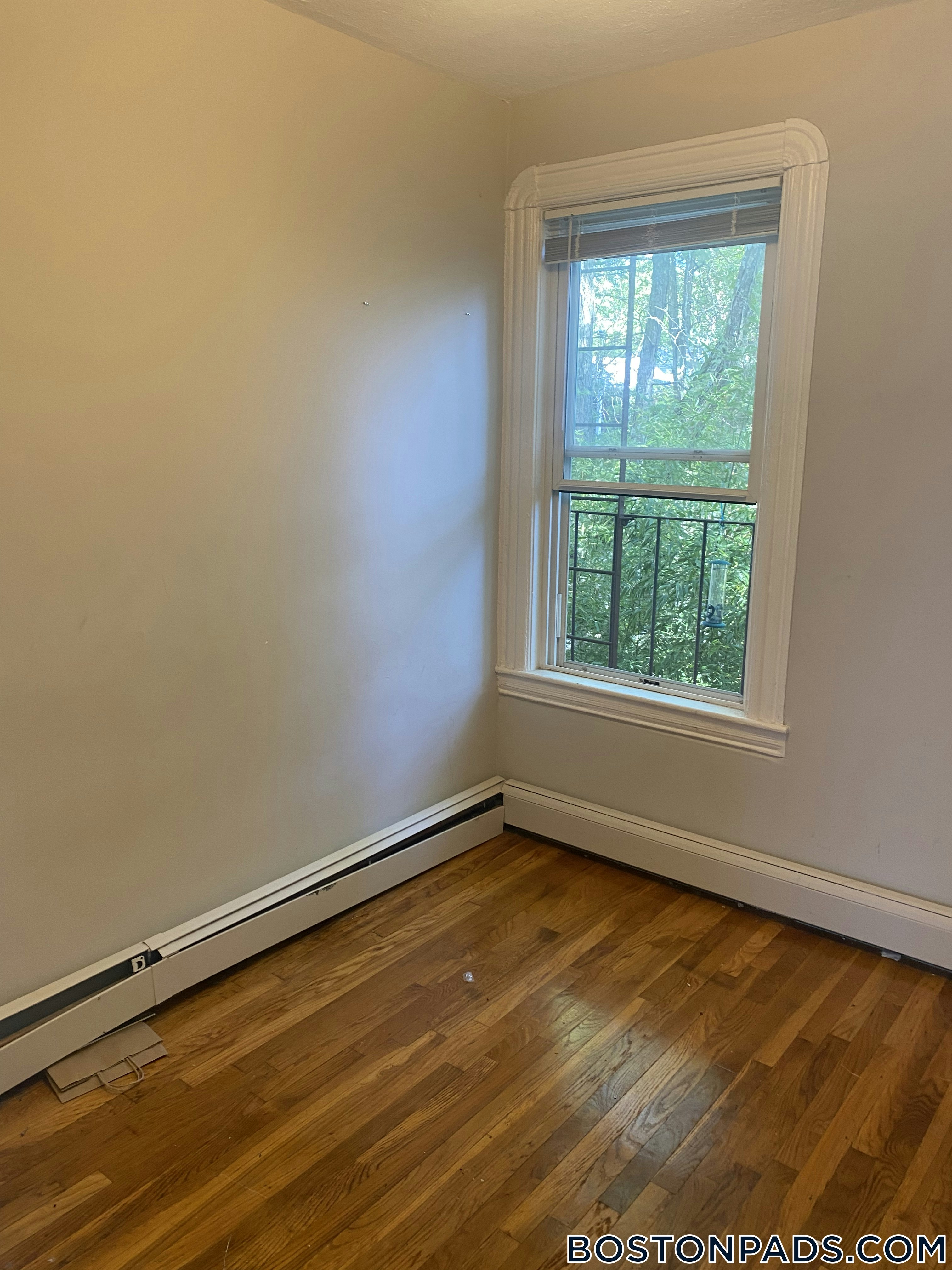 Cambridge - $2,900