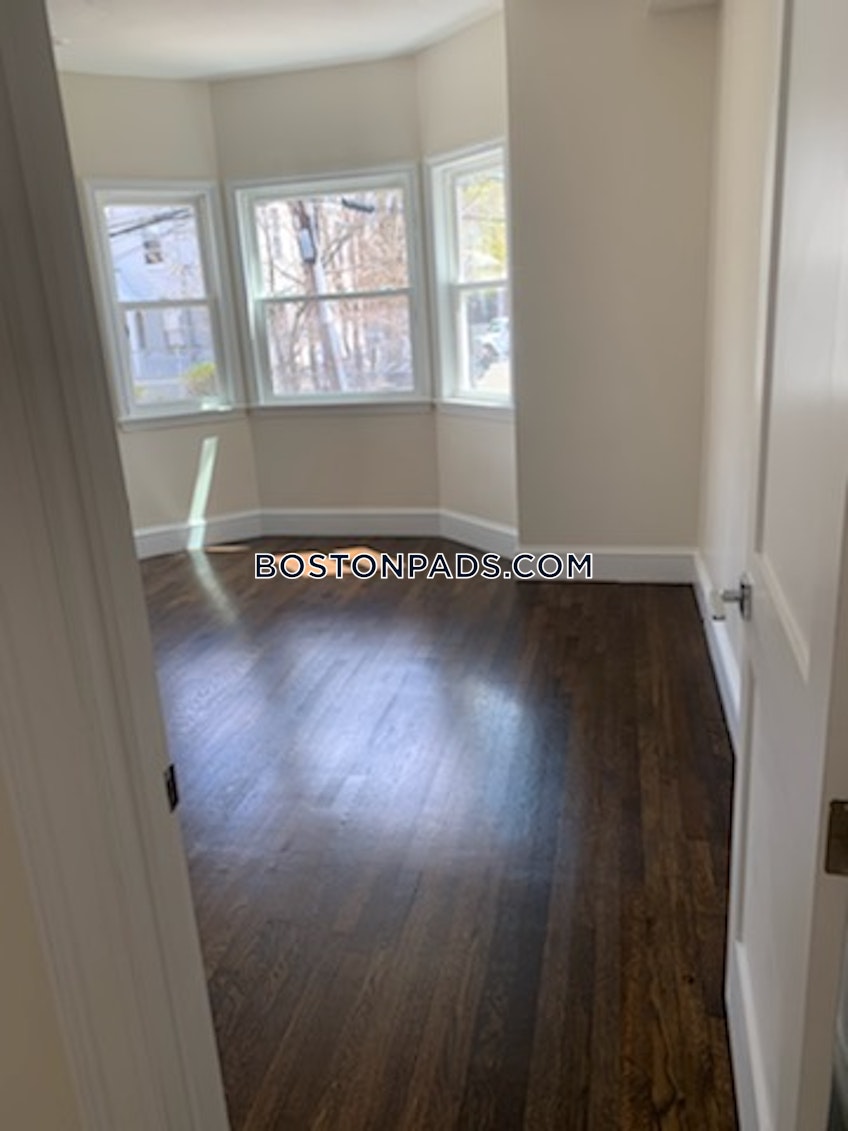 Boston - $5,200 /month