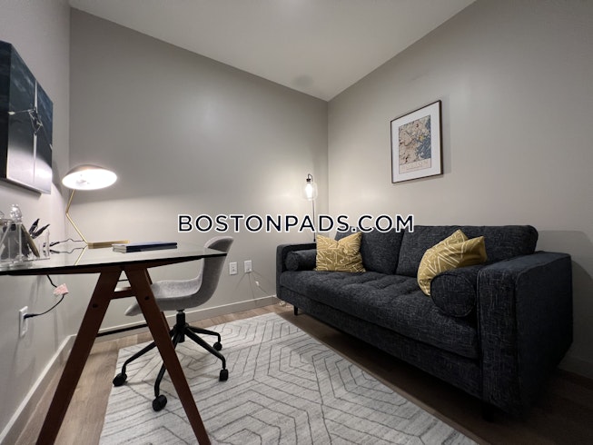 Boston - $2,924 /mo