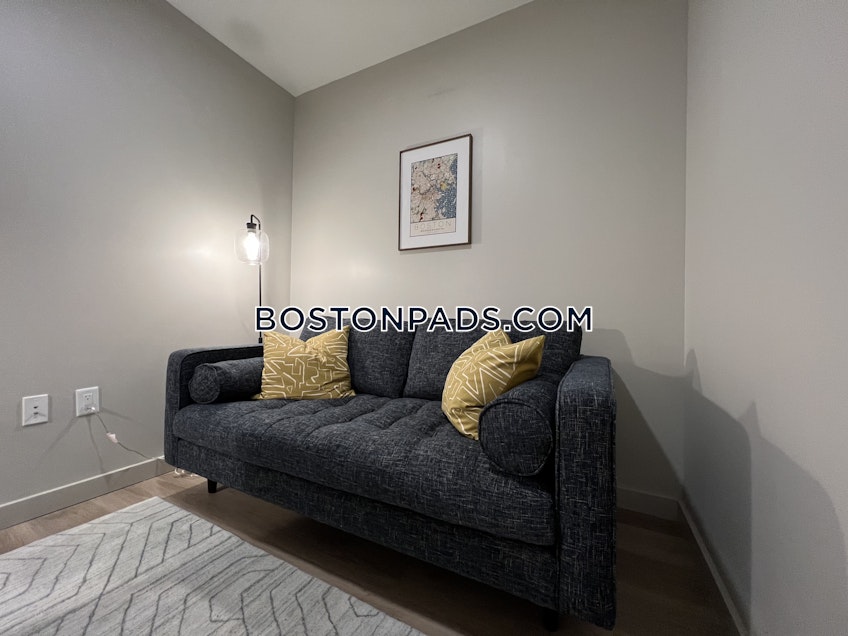Boston - $2,677 /month