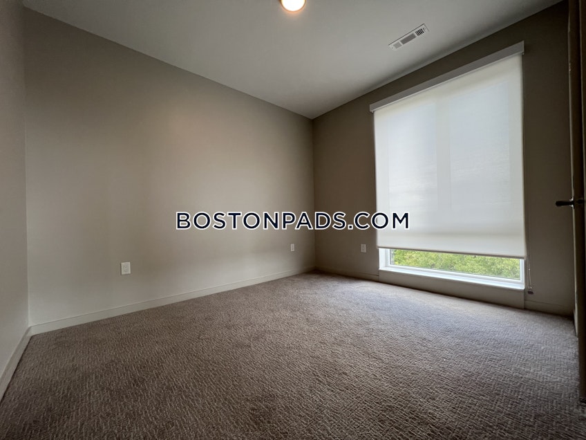 Boston - $3,225 /month