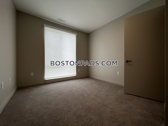 Boston - $3,234 /mo