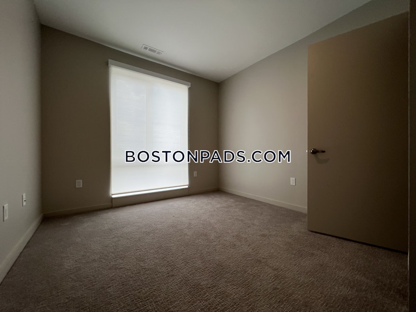 Boston - $3,567 /month