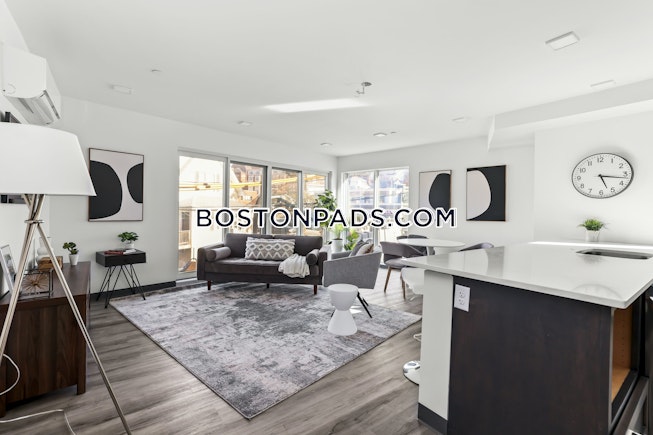 Boston - $2,800 /mo