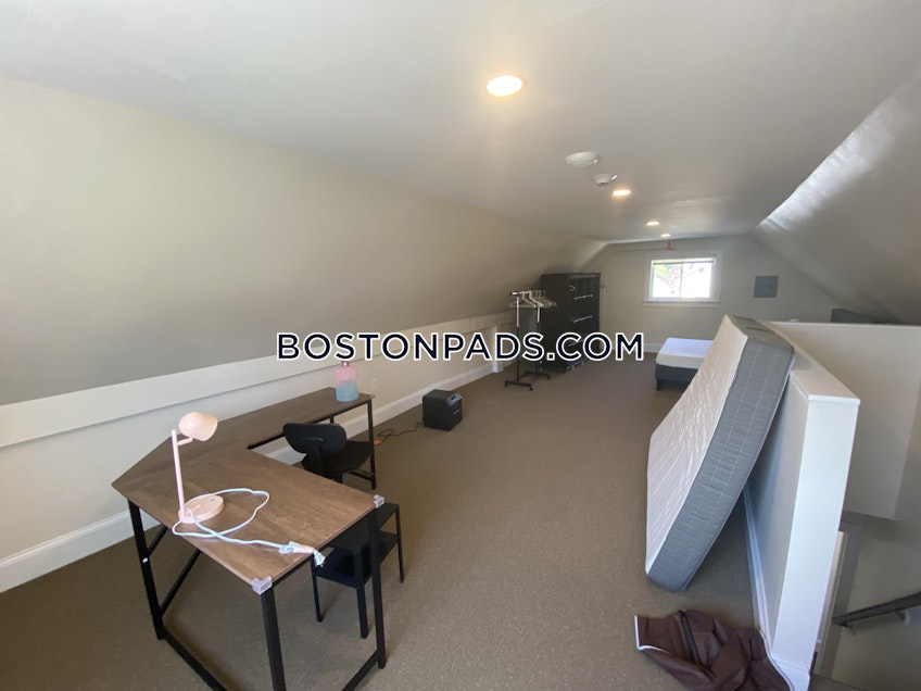 Boston - $5,200 /month