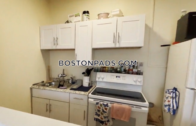 Boston - $3,295 /mo