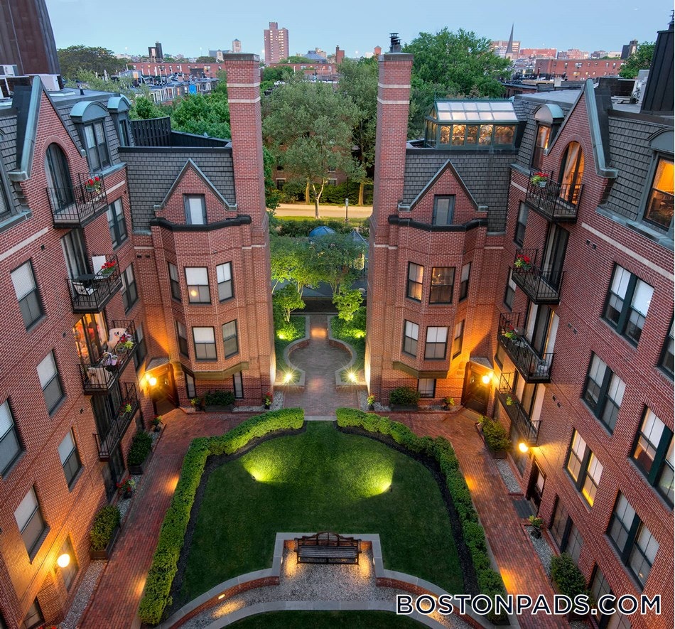 Harcourt St. Boston