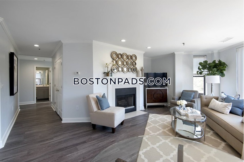 Boston - $5,870 /month