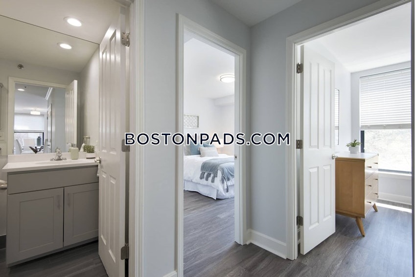 Boston - $5,870 /month