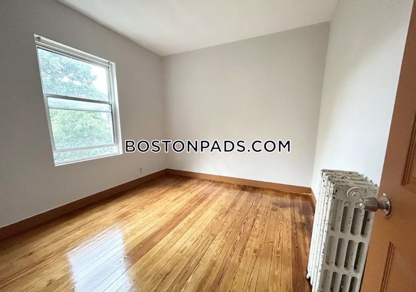 Boston - $3,600 /month