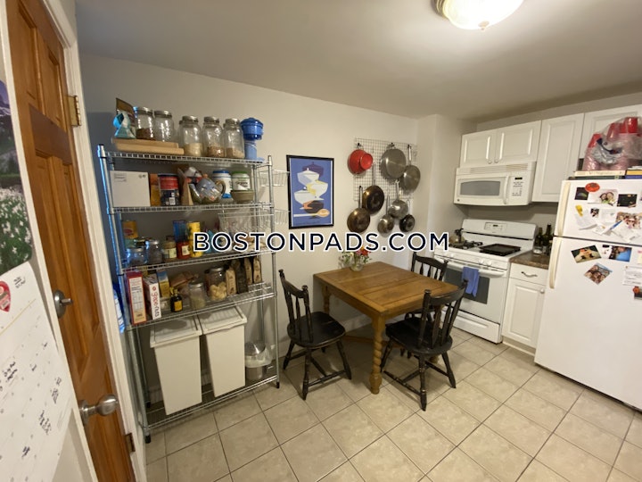 cambridge-apartment-for-rent-3-bedrooms-1-bath-central-squarecambridgeport-4200-4571228 