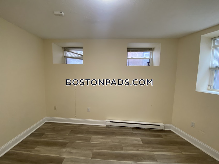 Boston - $2,395 /month