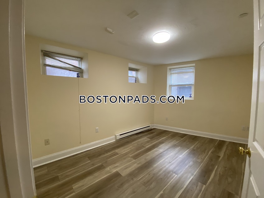 Boston - $2,395 /month