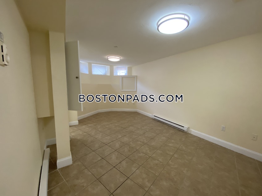 Boston - $2,395 /month