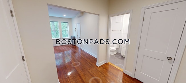 Boston - $2,775 /mo