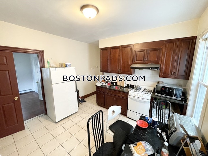 dorchester-apartment-for-rent-3-bedrooms-15-baths-boston-3400-4532289 