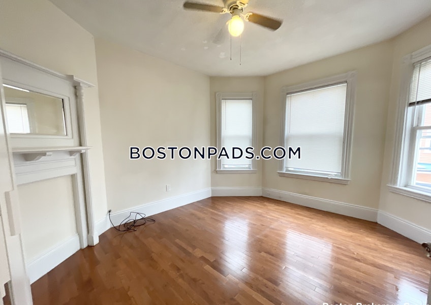 Boston - $3,800 /month