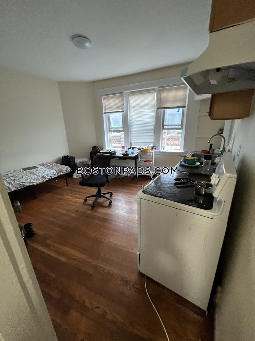 Boston - $2,795 /month