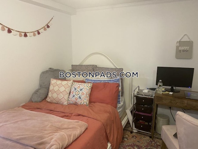 Boston - $2,550 /mo