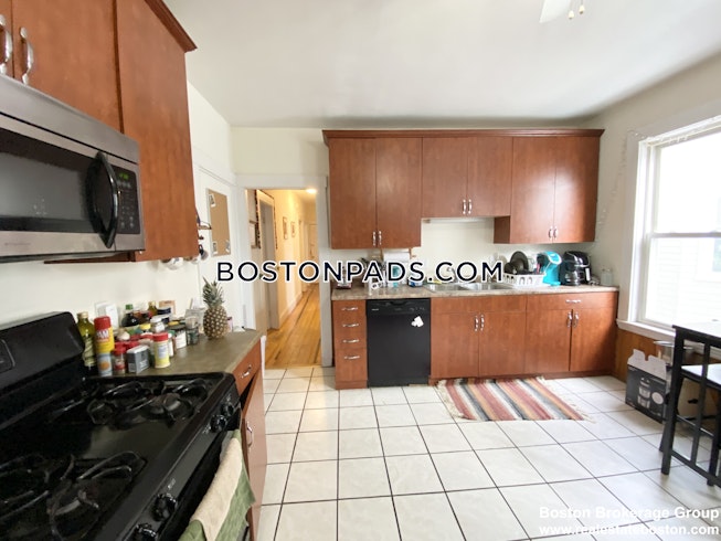 Boston - $4,200 /mo