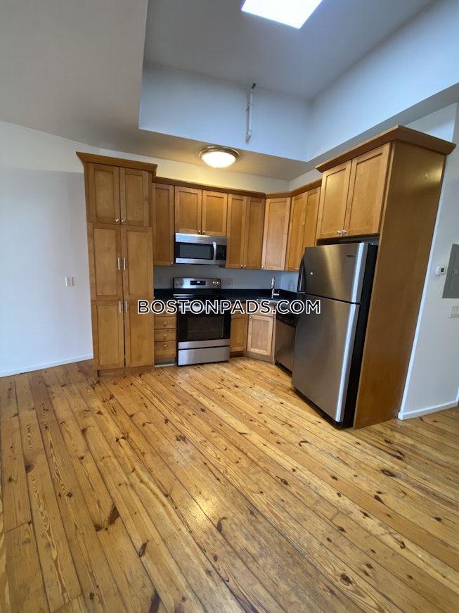 Boston - $2,675 /mo