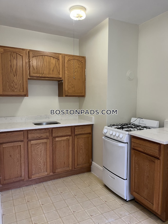 Malden - $1,900 /mo