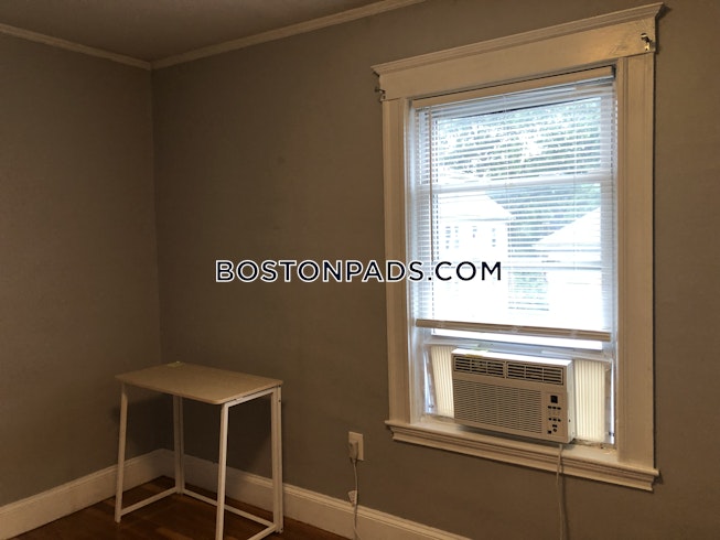 Boston - $8,500 /mo