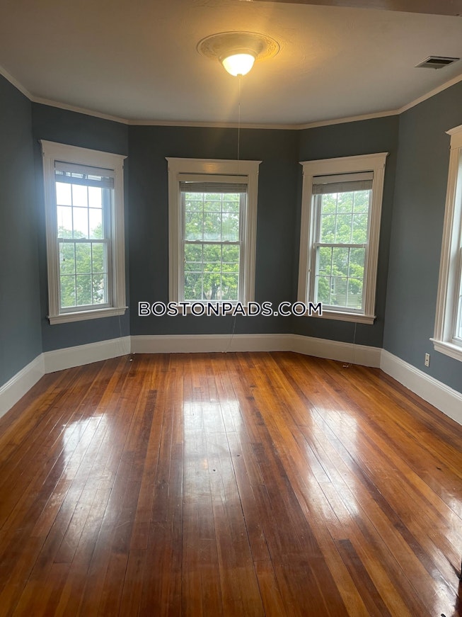 Brookline - $6,800 /mo