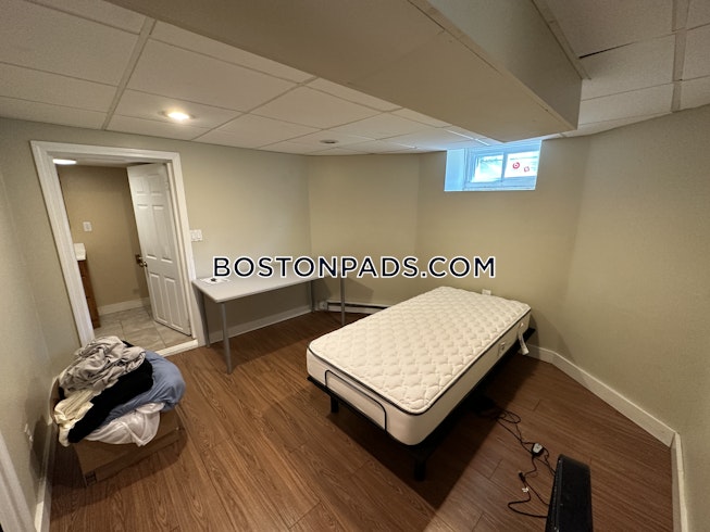 Somerville - $5,550 /mo