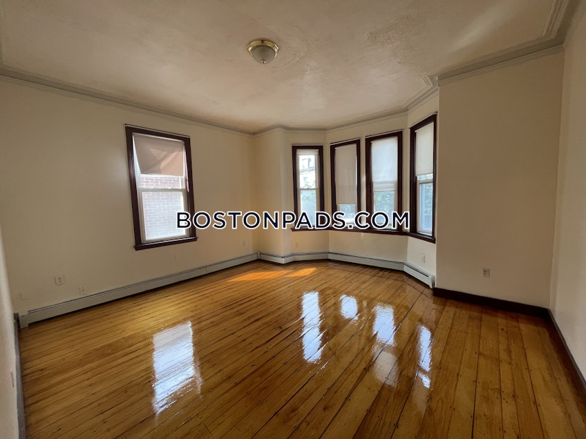 Boston - $3,400 /month