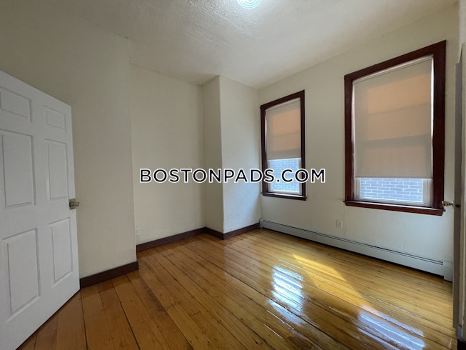 Boston - $3,400 /mo