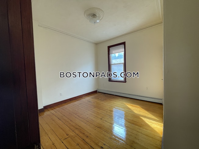 Boston - $3,400 /mo