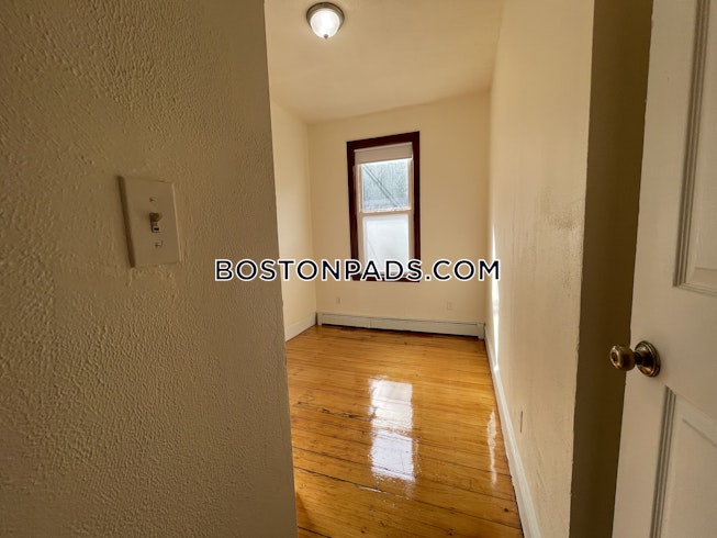 Boston - $3,400 /mo