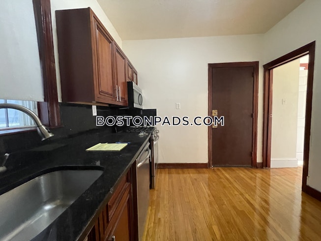 Boston - $3,400 /mo