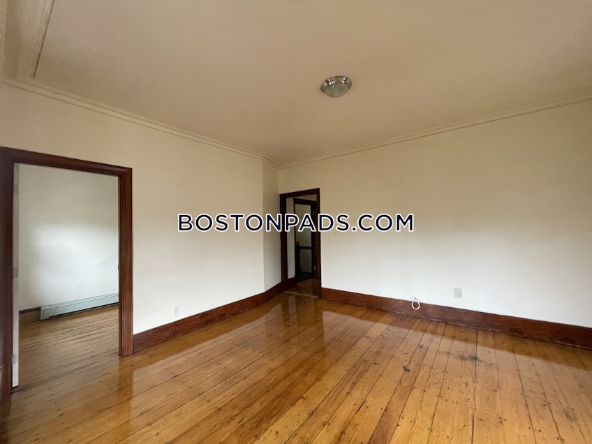 Boston - $3,800 /month