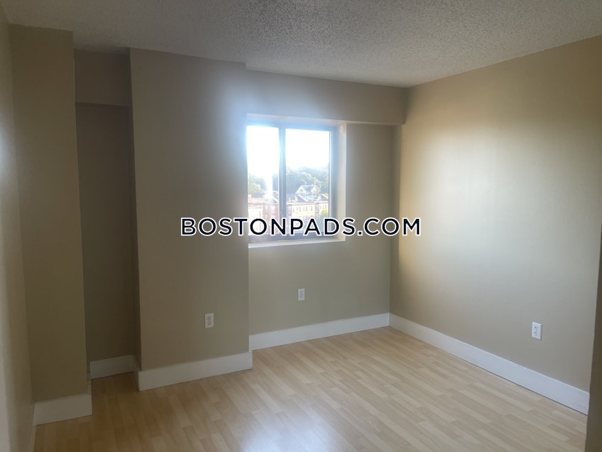 Boston - $3,620 /month