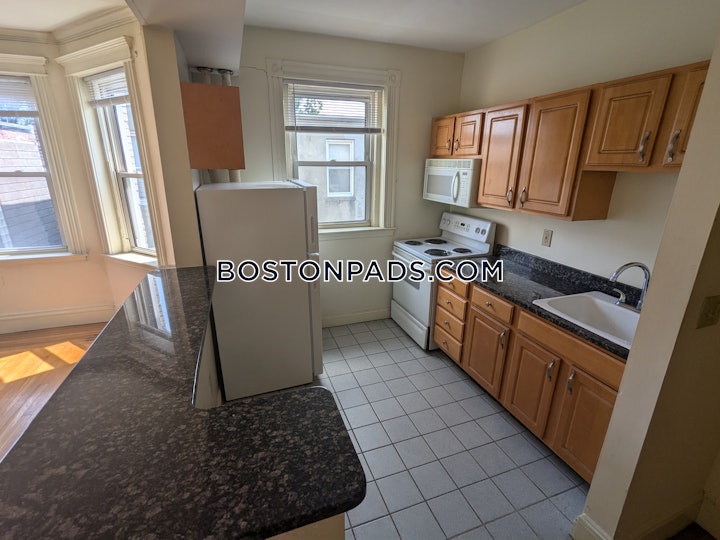 fenwaykenmore-apartment-for-rent-studio-1-bath-boston-2300-4732781 