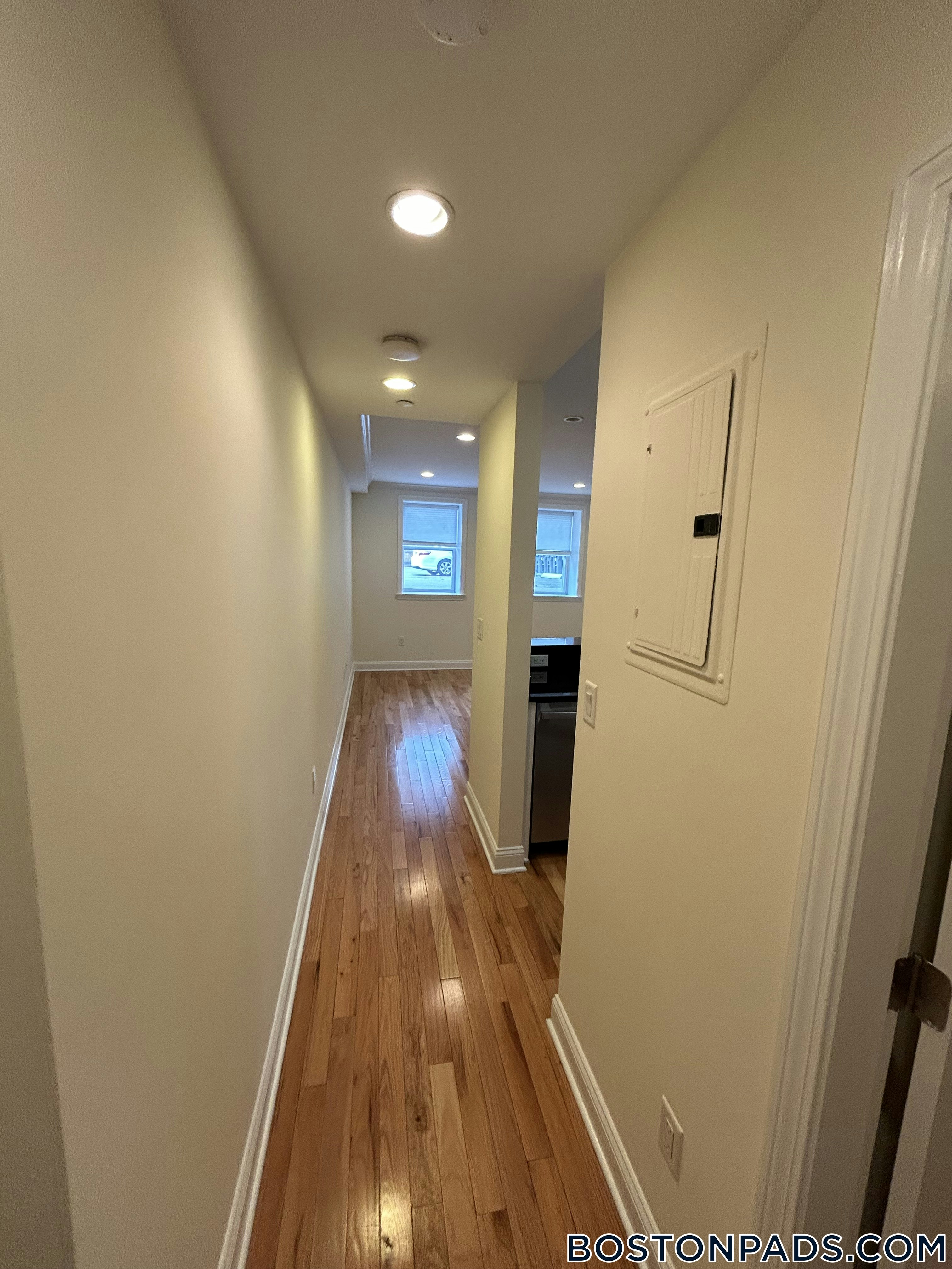 Cambridge - $3,395