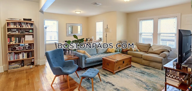 Boston - $4,550 /mo