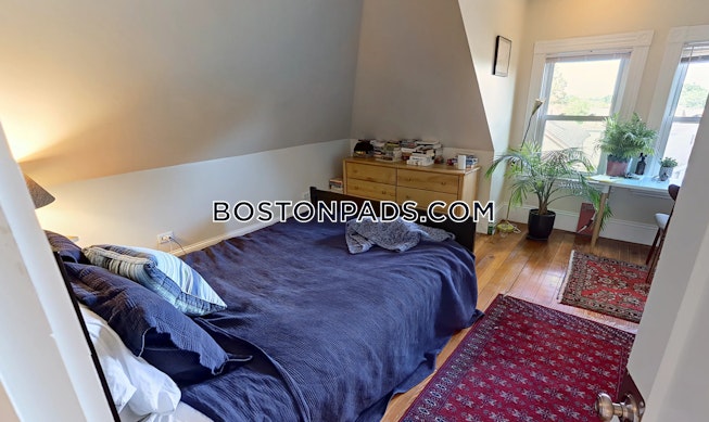 Boston - $4,550 /mo