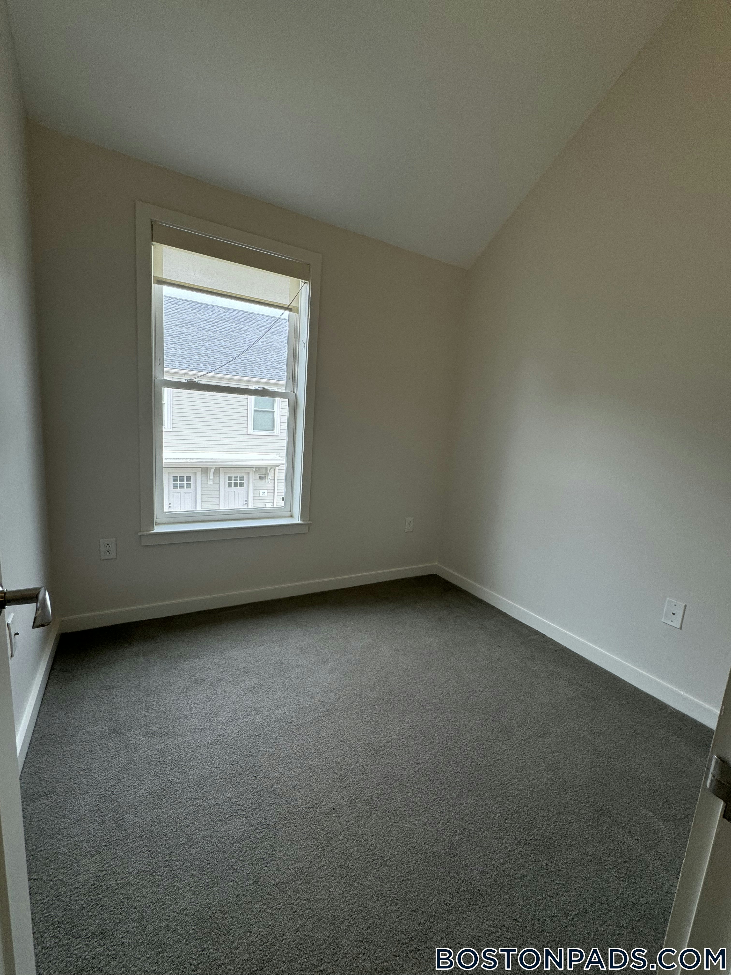 Cambridge - $5,887