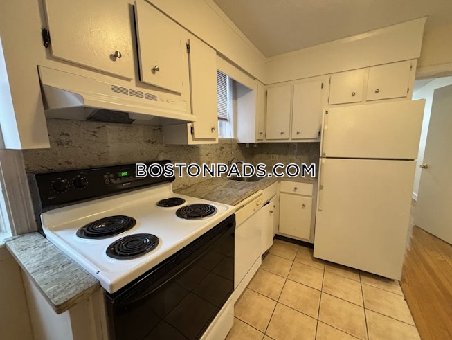 Boston - $3,495 /mo