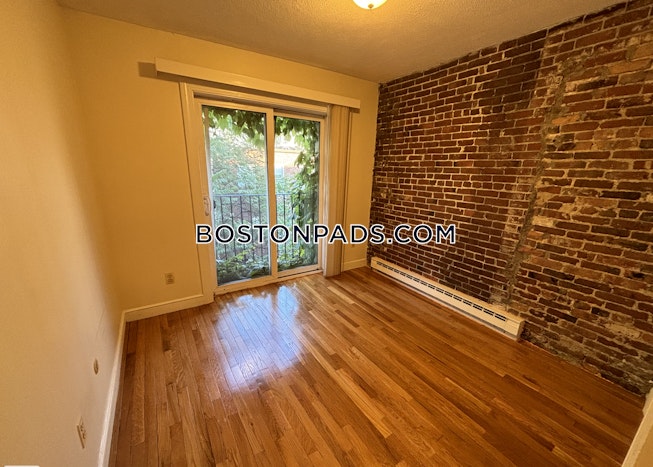 Boston - $3,495 /mo