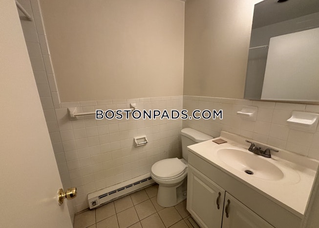 Boston - $3,495 /mo