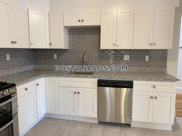 brighton-apartment-for-rent-3-bedrooms-2-baths-boston-4200-4557280 