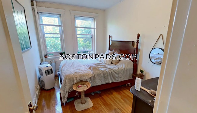 Boston - $2,600 /mo