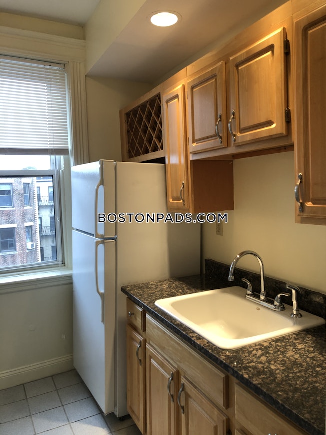 Boston - $1,625 /mo