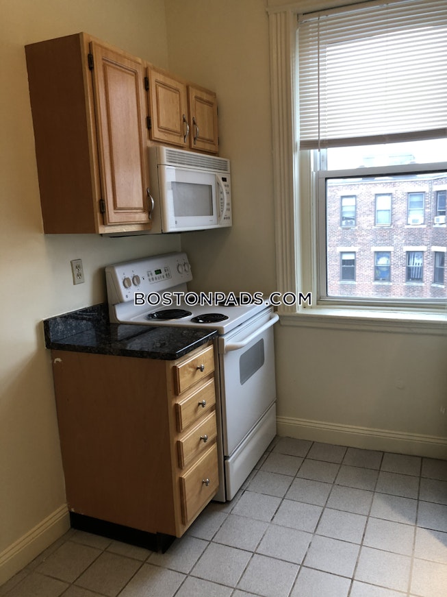 Boston - $1,625 /mo